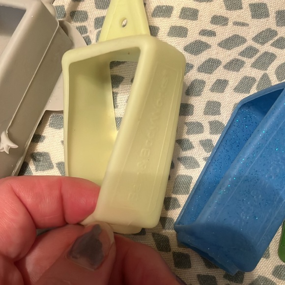 Set of 5 Used Bath and Body Works Hand Sanitizer Holders - Picture 6 of 6